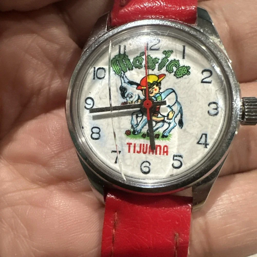 Working VTG 1960 Mexico Tijuana Unisex Watch Dial Manual Wind Red Strap 31mm 6.5